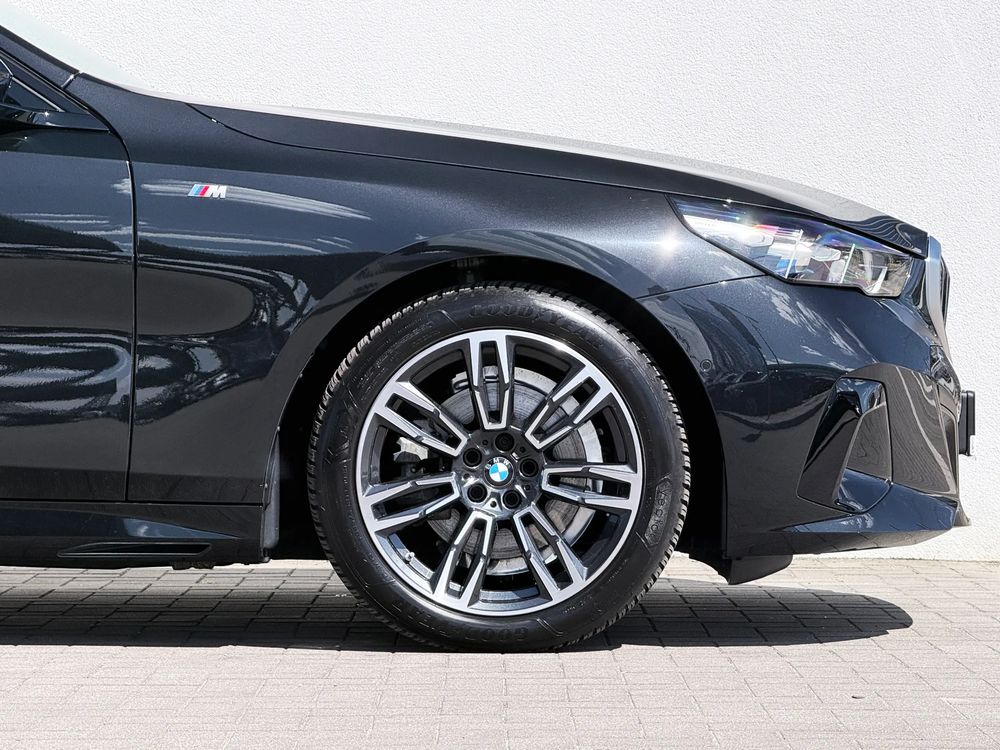 BMW Seria-5 520D Xdrive 2025 — zdjęcie 4