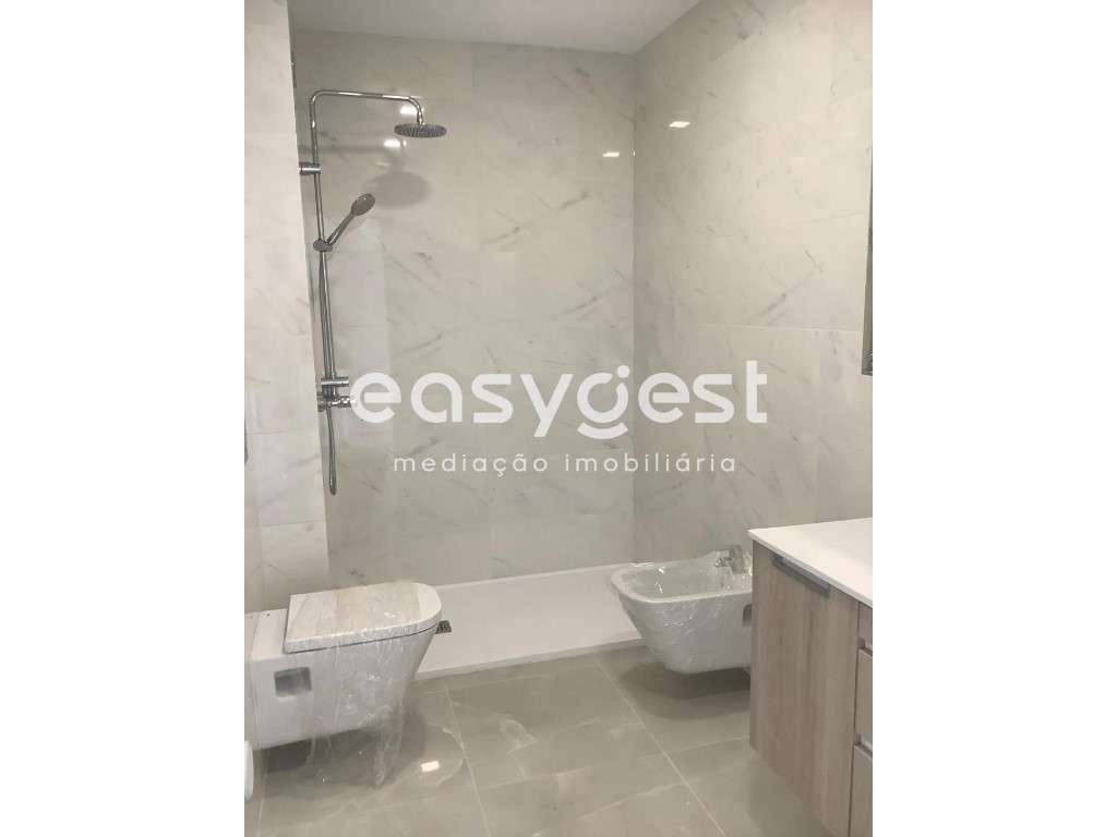 Excelente apartamento T1 em Sesimbra com vista mar, parqueamento e ... - Grande imagem: 4/8