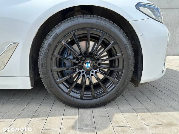 BMW Seria 5 530d mHEV Luxury Line - 11