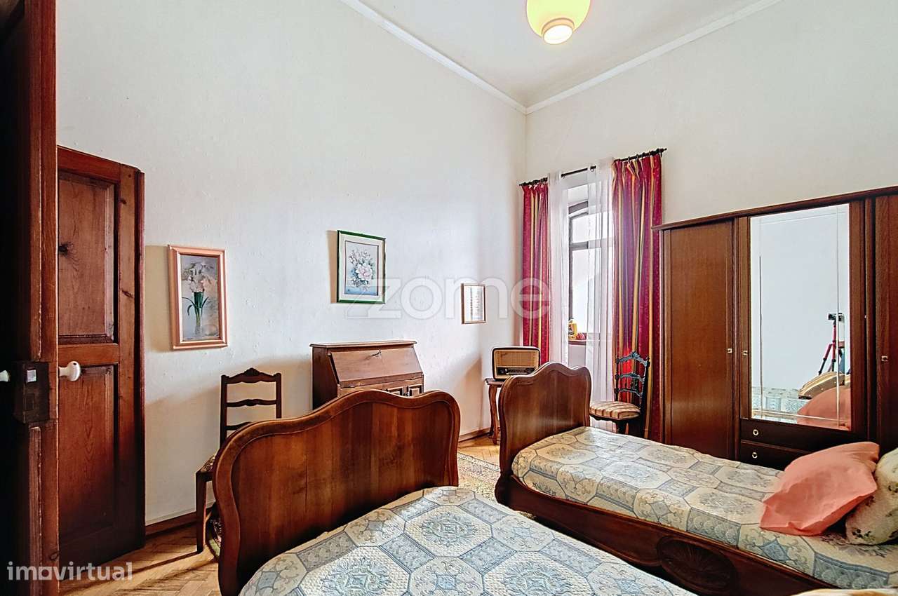 Moradia V6 no centro de São Marcos da Serra, em lote de 668m2-24