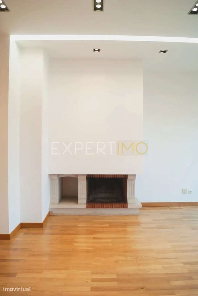 T3 com Elevador, Varanda e Estacionamento no Centro de Pombal - Grande imagem: 4/33