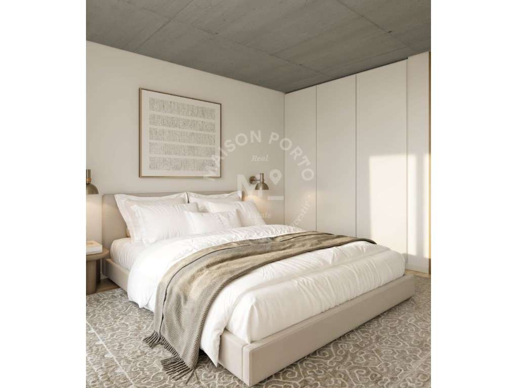 Apartamento T0 com Varanda e Estacionamento próximo à Estação de Me...-14