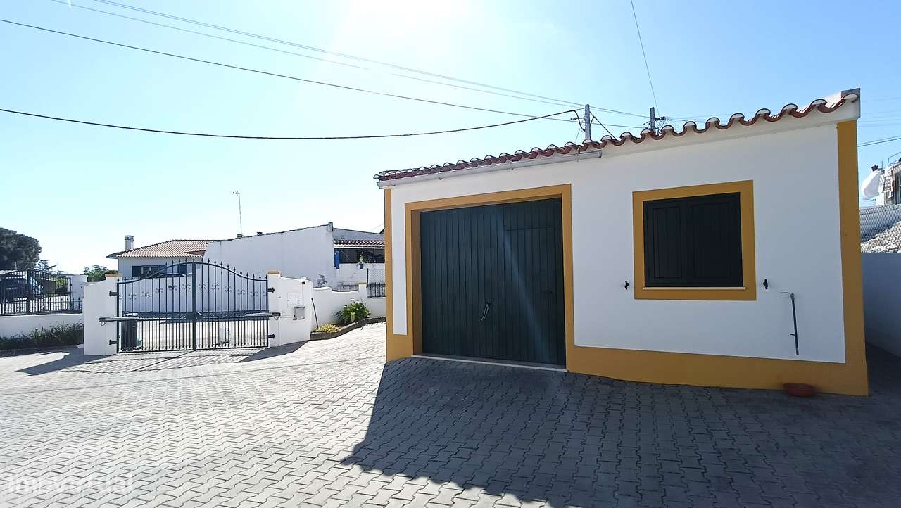 Moradia térrea isolada inserida em lote 2250 m2-29