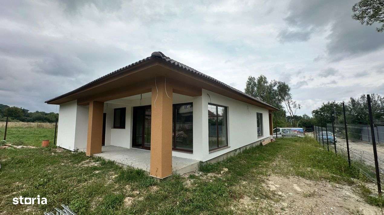 Casa single 4 camere, 130 mp, 2 fronturi stradale in Tocile - Imagine principală: 4/19
