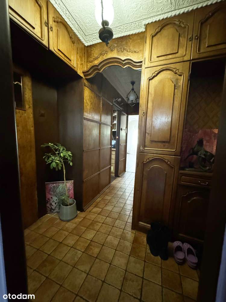 Przestronne trzypokojowe mieszkanie na sprzedaż – ul. Altanowa-8