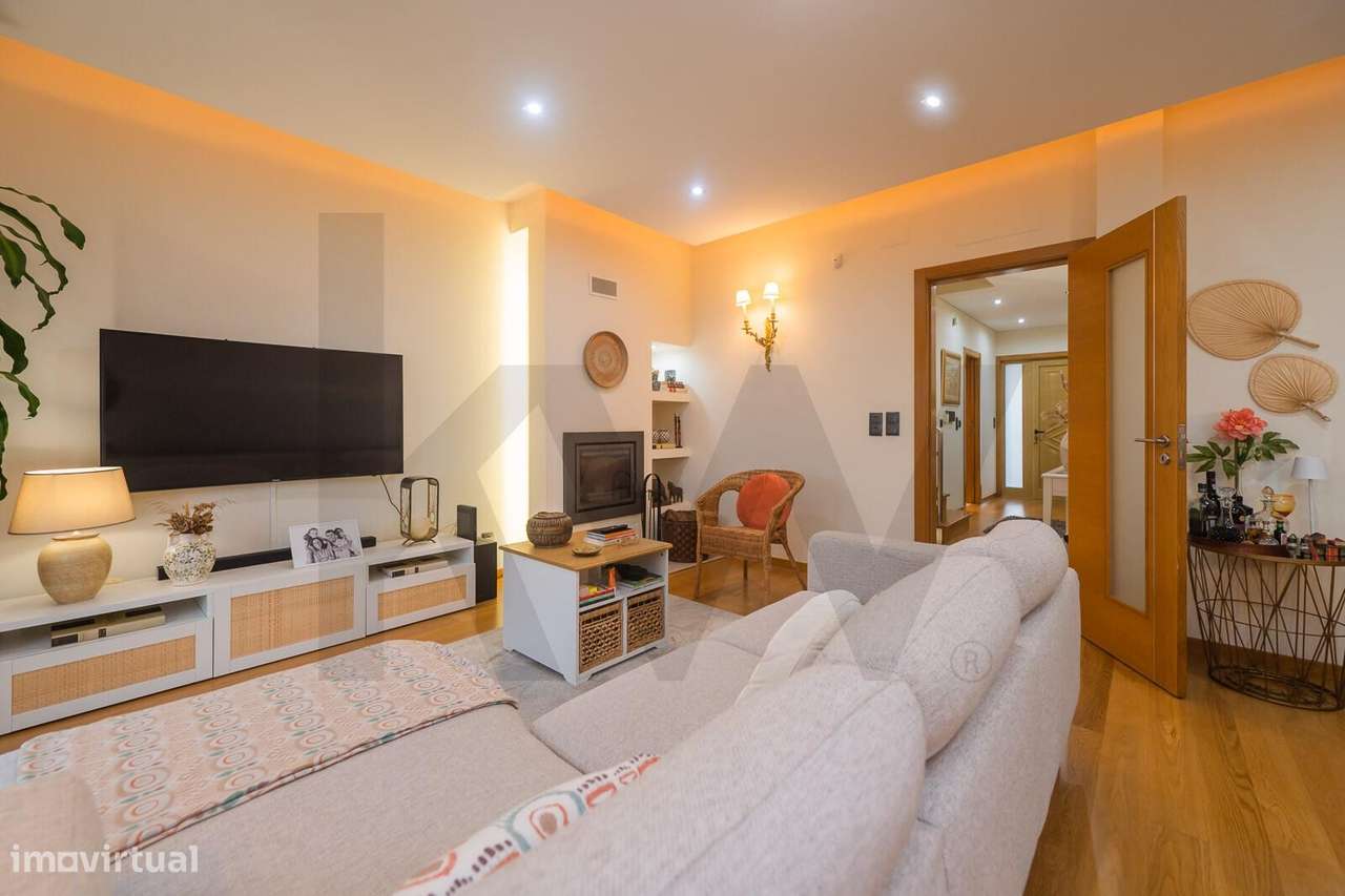 Moradia T4+1 em Agualva-Cacém – Conforto, Qualidade e Vista Desafogada-8