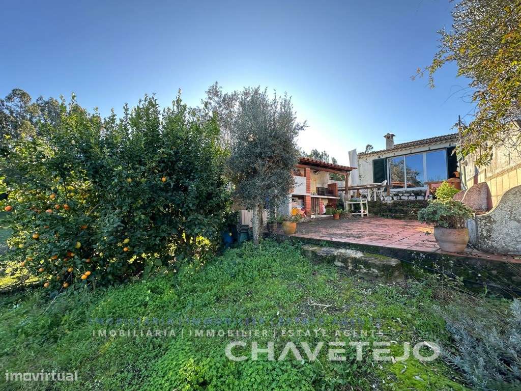 Moradia T2 com piscina e duas ruínas para reconstruir perto da Albu... - Grande imagem: 4/34