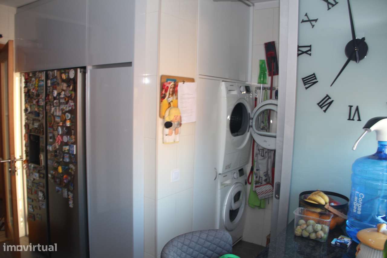 Apartamento T3 com 2 frentes na Maia-27