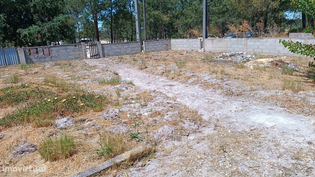 MAGNIFICO LOTE DE TERRENO PARA CONSTRUÇÃO DE MORADIAS