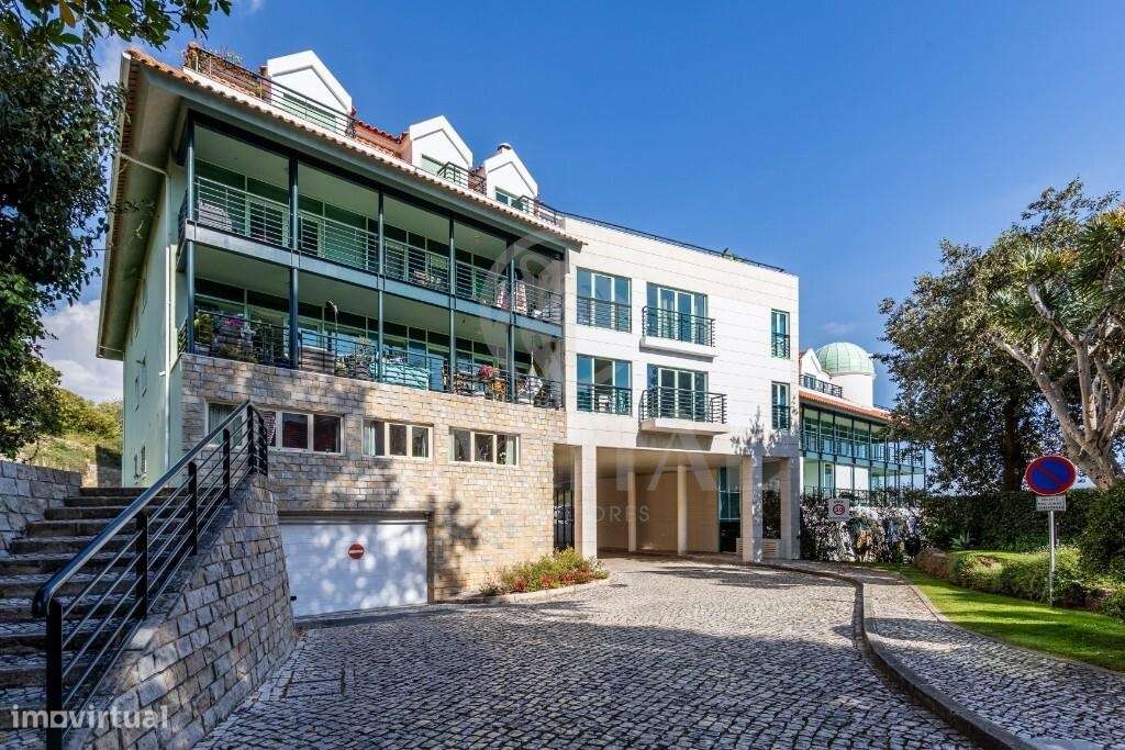 Apartamento T5 Duplex Exclusivo em Primeira Linha de Mar-51
