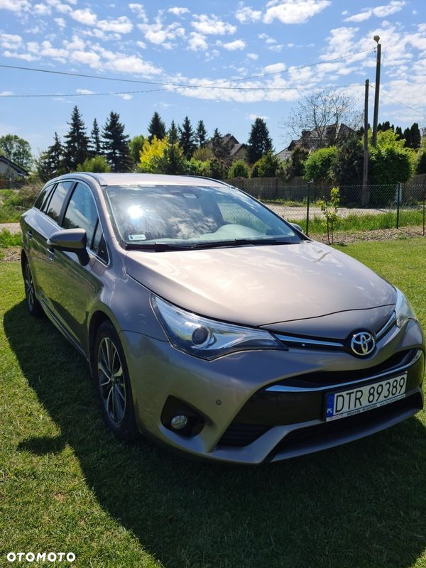 Toyota Avensis - 11