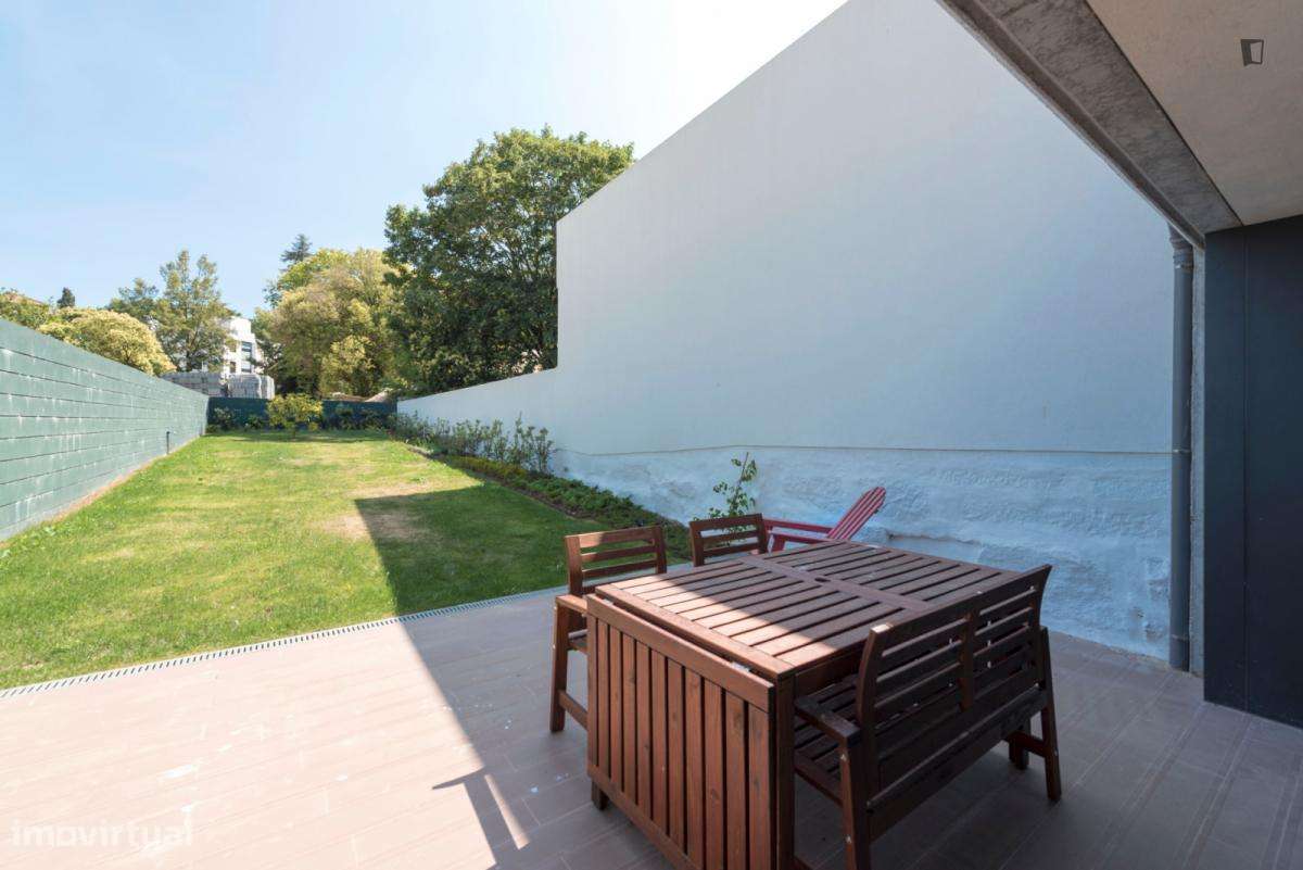 Apartamento com 2 quartos - localizado em Miragaia Porto - Grande imagem: 5/7