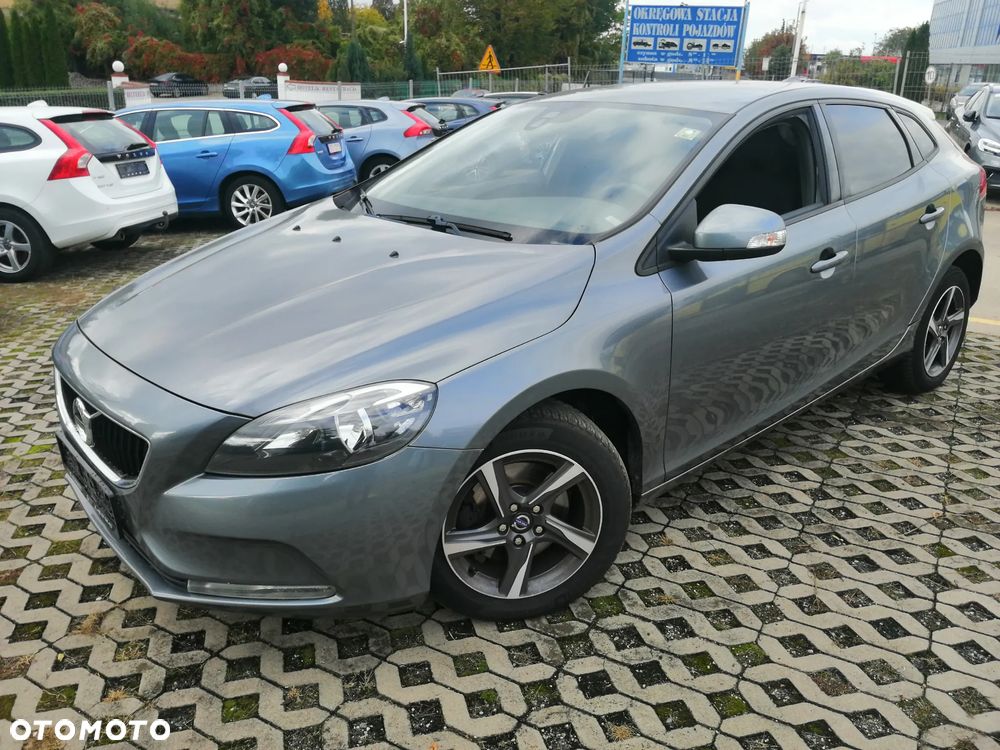 Volvo V40