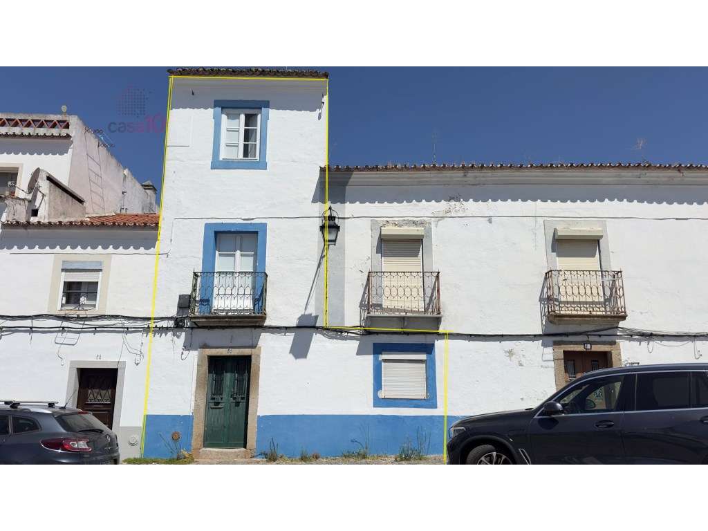 Vende-se moradia no Centro Histórico de Évora - Oportunidade de Inv... - Grande imagem: 1/40