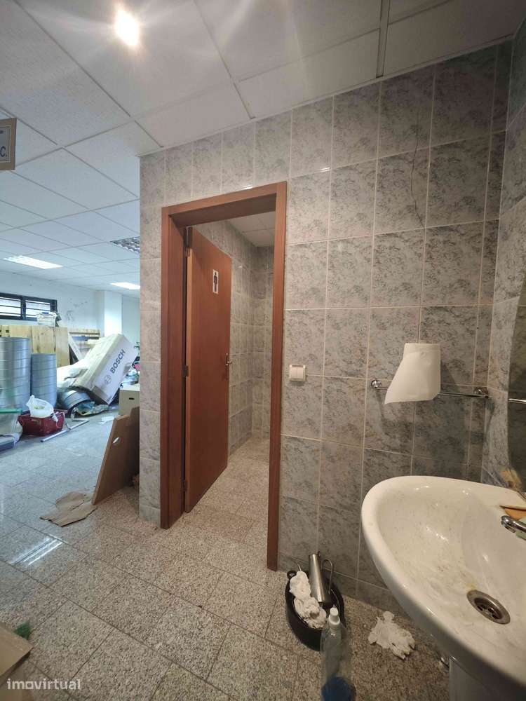 Apartamento T4 305 m² Piscina e Jardim Privado Ler Anúncio-14