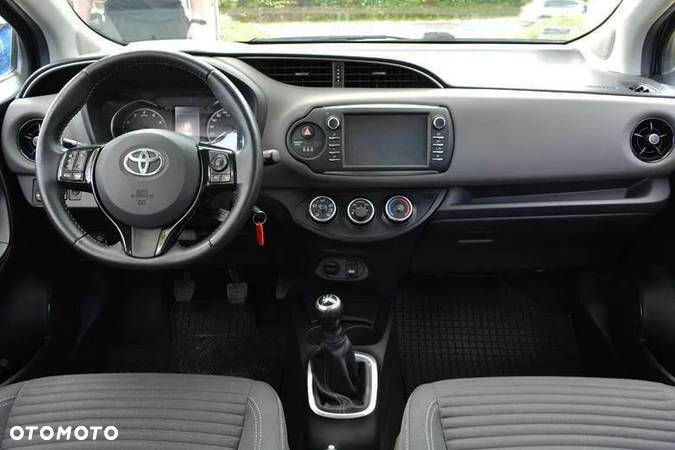 Toyota Yaris 1.0 Premium - 13