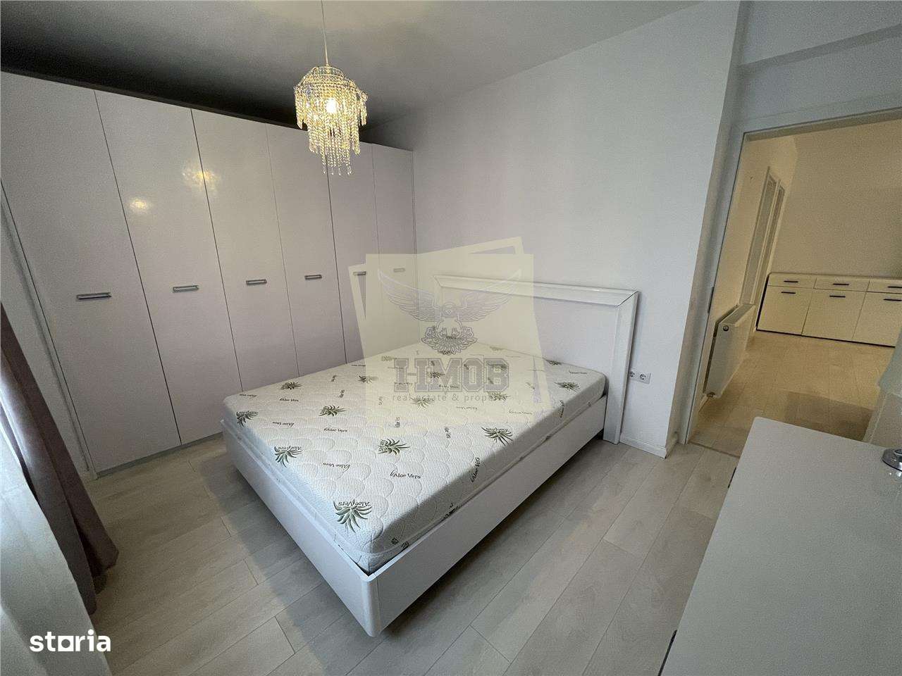 Apartament modern cu 3 camere terasa si 2 parcari in Kogalniceanu - Imagine principală: 5/14