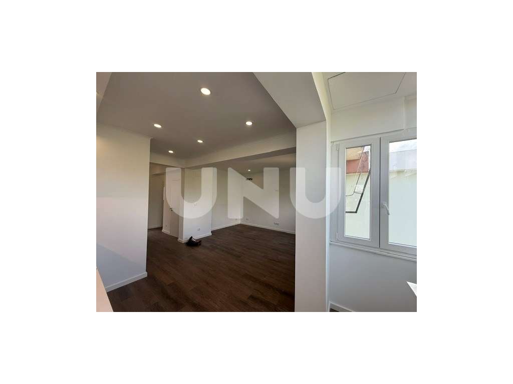 Apartamento T2 na Amadora com muita luminosidade-22