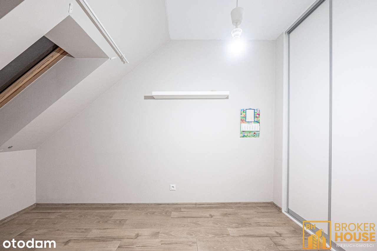 WYJĄTKOWY DOM W ZABUDOWIE BLIŹNIACZEJ-14