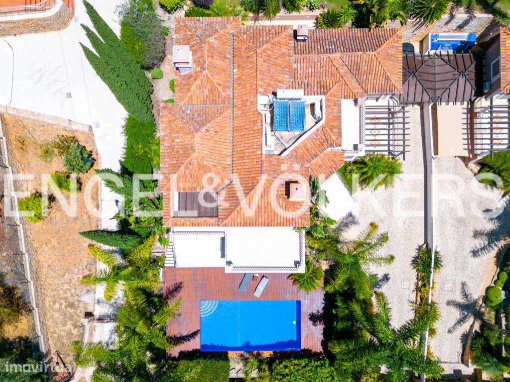 MORADIA DE LUXO COM PISCINA E VISTA MAR - Grande imagem: 2/57