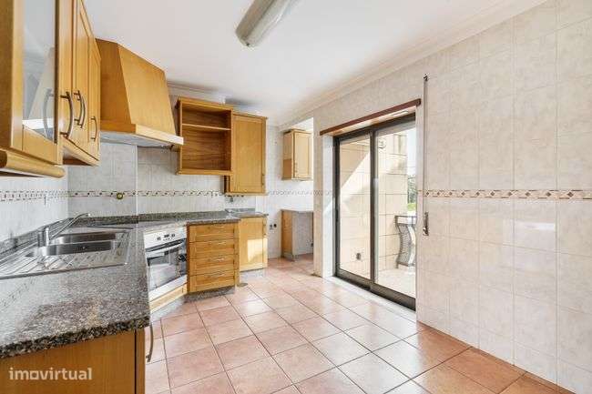 Apartamento T3 no Coração de Vila Verde-7