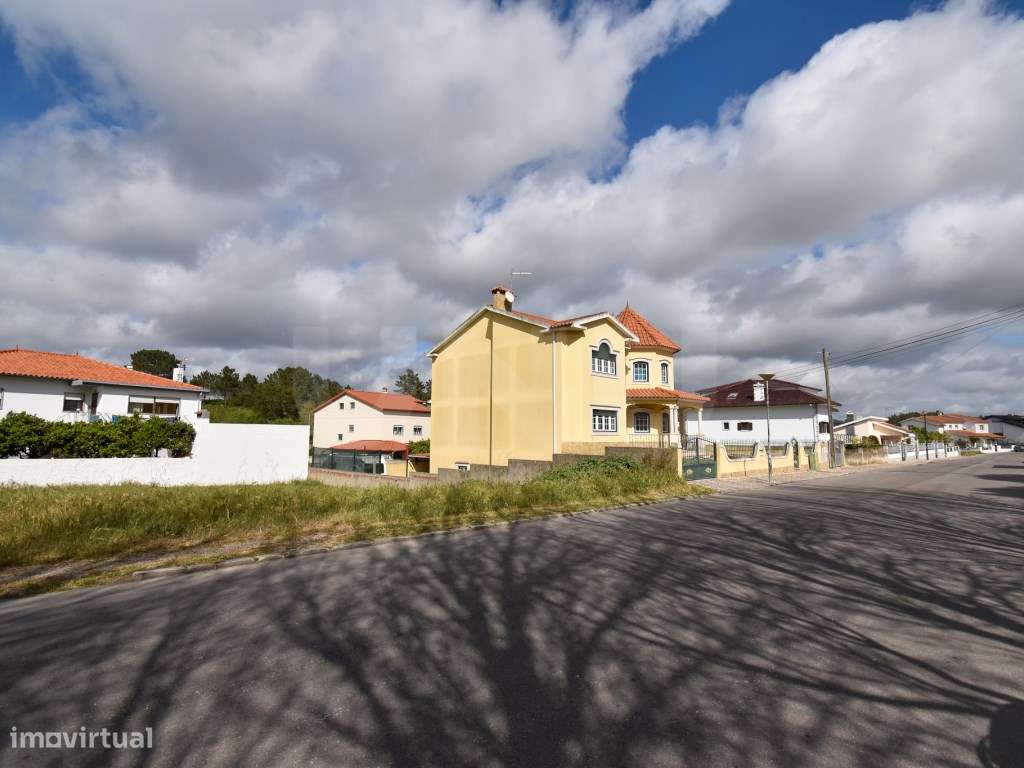 Lote Urbano para venda em Torres Vedras - Grande imagem: 2/17