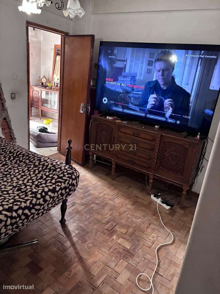 Excelente oportunidade em Queluz – T1 transformado em T2 com elevado p-15