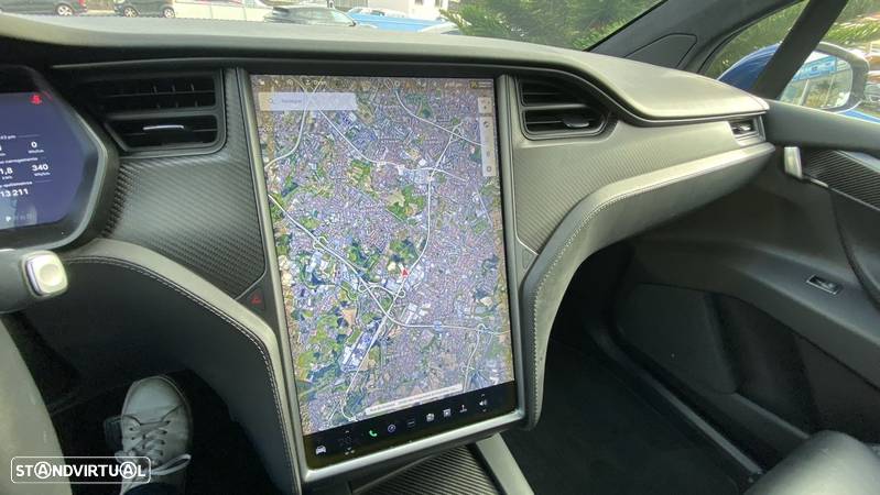 Tesla Model X 75D - 41