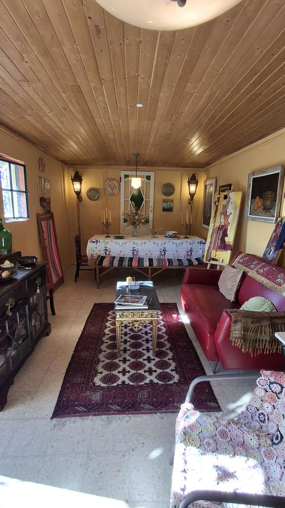 Magnifica propriedade constituída por armazém e moradia bi-familiar.-19