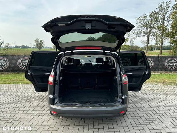 Ford S-Max - 34