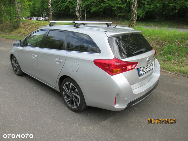 Toyota Auris 2.0 D-4D Touring Sports Life Plus - 5