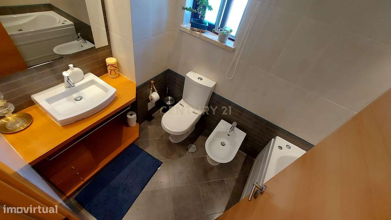 T5 Duplex em Alcochete | Vista Rio | Terraço Panorâmico-9
