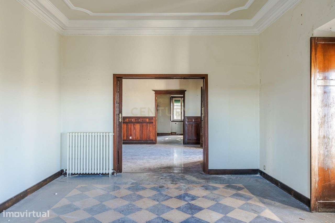 Palacete com 5 Quartos no Coração de Sintra-26