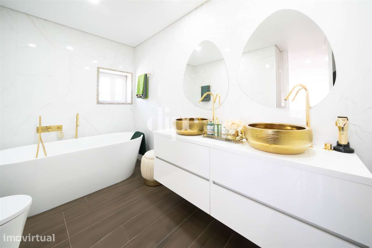 Fantástica moradia T3+1 com piscina e sala de inverno-17