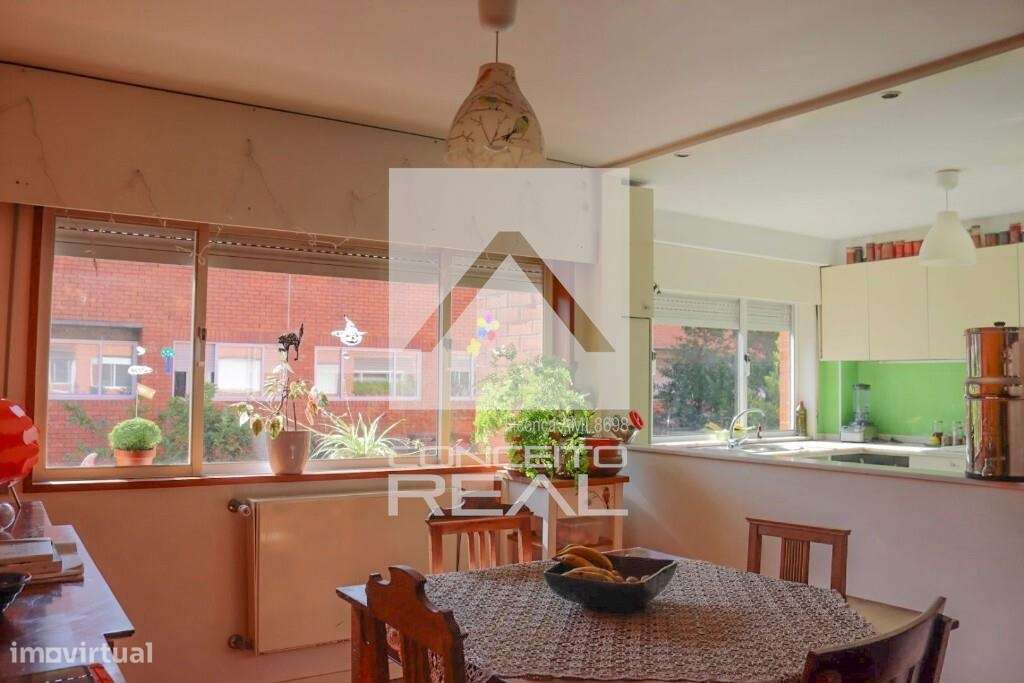 Apartamento T4 Duplex - Cooperativa dos Arquitectos-22