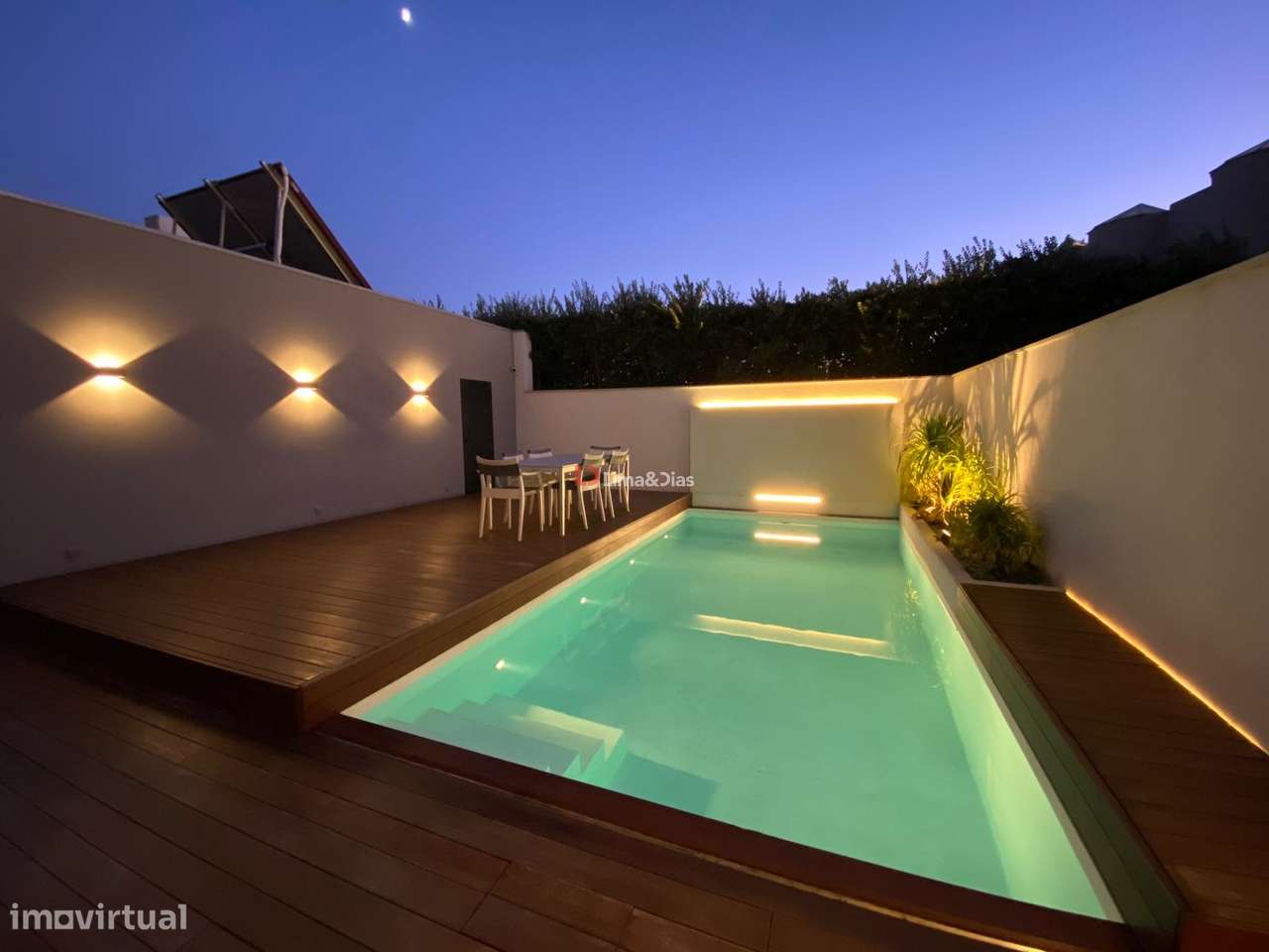 Moradia de Luxo T-3 à praia da Madalena-15