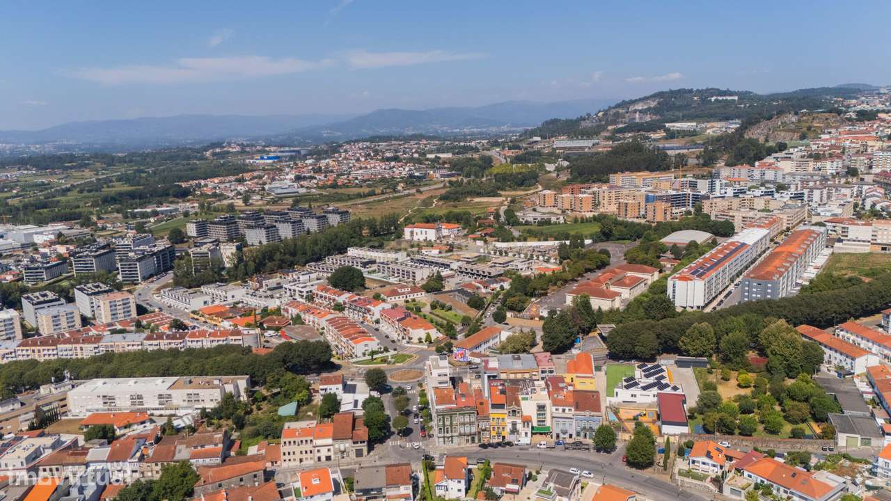 T1 Novo com Varanda e Churrasqueira | Real, Braga-5