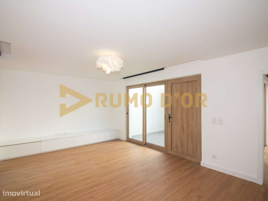 Moradia T3 em Freixial do Meio-6