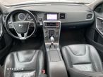 Volvo V60 T6 AWD Kinetic - 19