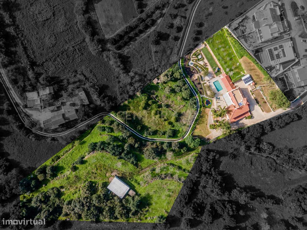 REFÚGIO EXCLUSIVO NA PENINA COM PISCINA, JARDIM E TERRENO - Grande imagem: 4/56