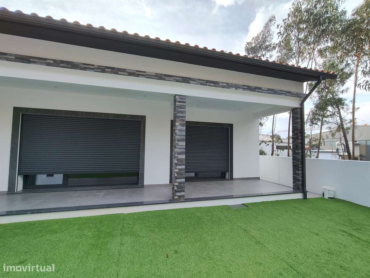 Moradia T3 / Nova / Terreno / Churrasqueira / Ar condicionado / Santa-18
