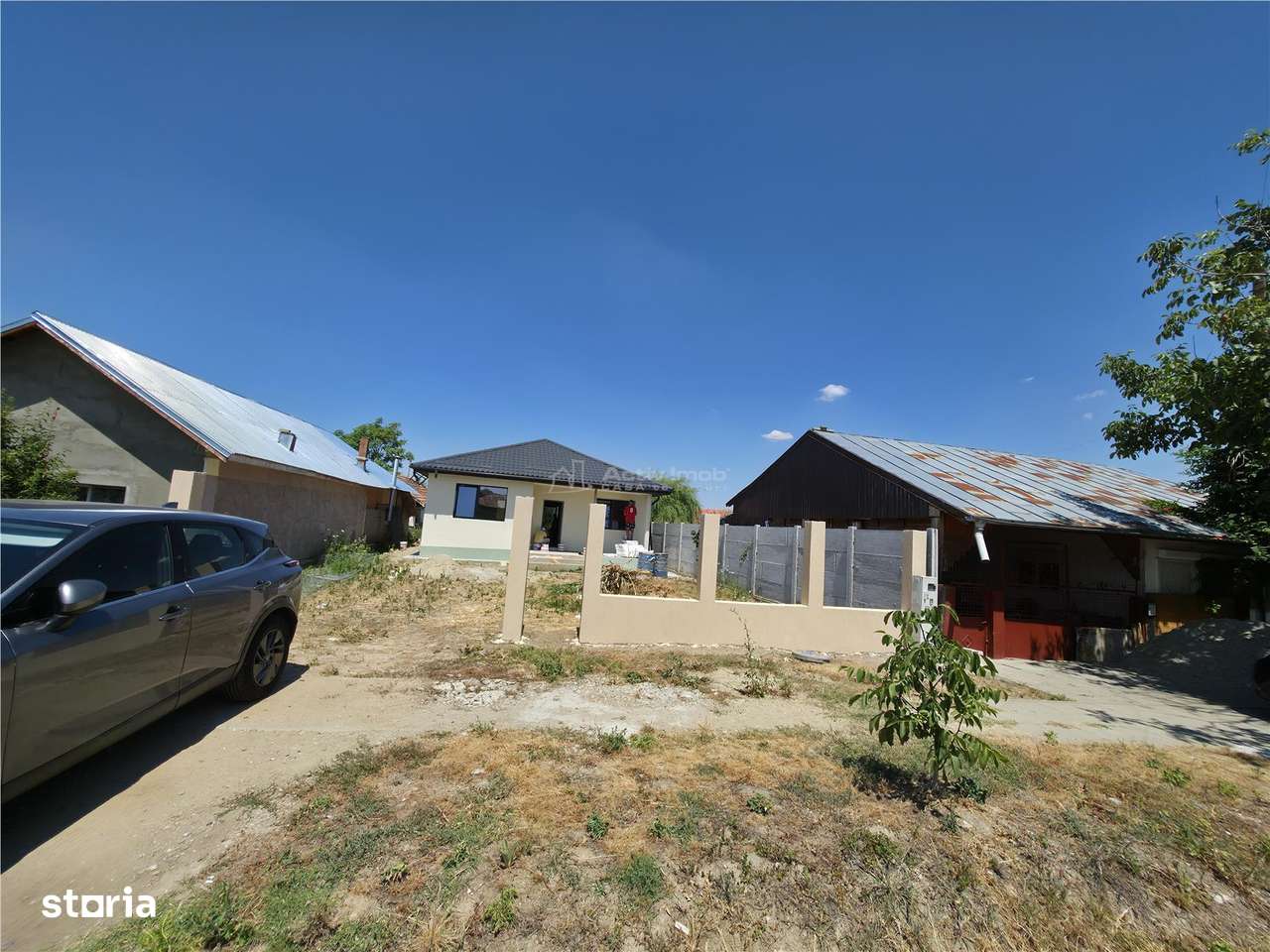 Casa noua la gri - Gostinari - 3 camere - 110mp - 700mp teren --4