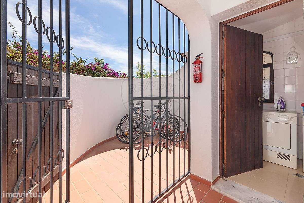 Moradia T4 para venda-16