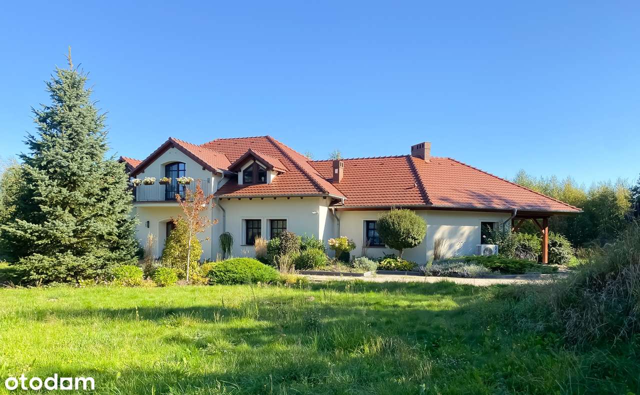 Duży dom z dużą działką w Smyczynie na sprzedaż-0