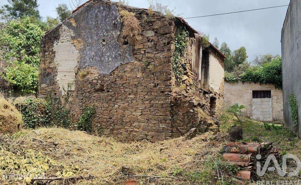 Casa de aldeia em Castanheira de Pêra e Coentral de 44,00 m2 - Grande imagem: 3/25