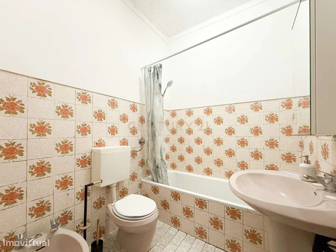 Apartamento T2 | Baixa | Varandas | Vista Desafogada | Faro-14