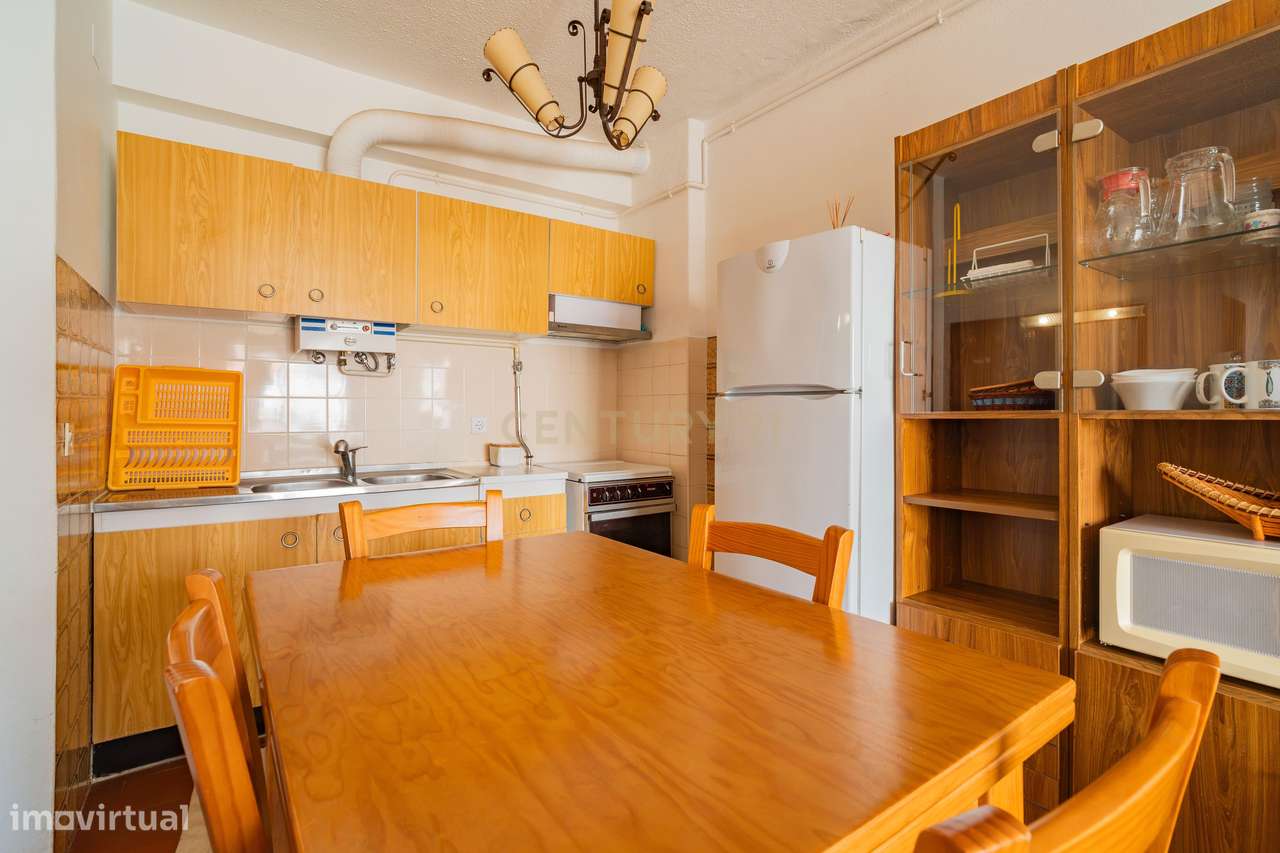 Apartamento T2 à Venda | Nazaré | Vista Lateral para o Mar-21