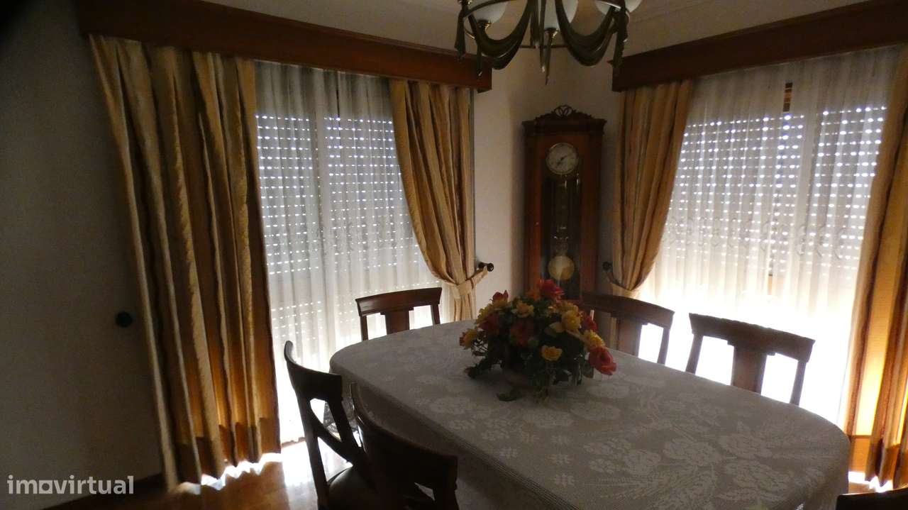 Moradia T5 S. Mamede Coronado-13