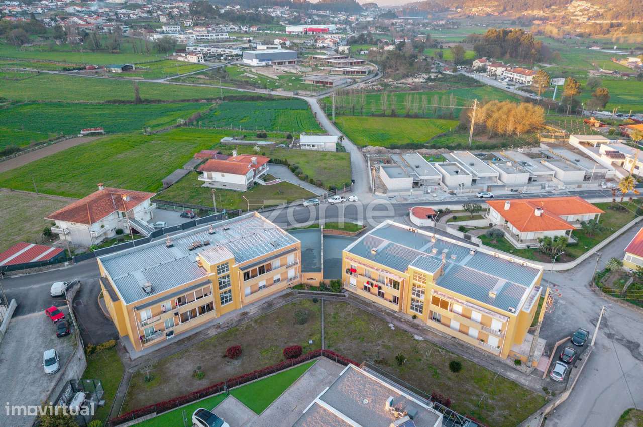 Apartamento T1+1 Arnoso (Santa Maria)-8