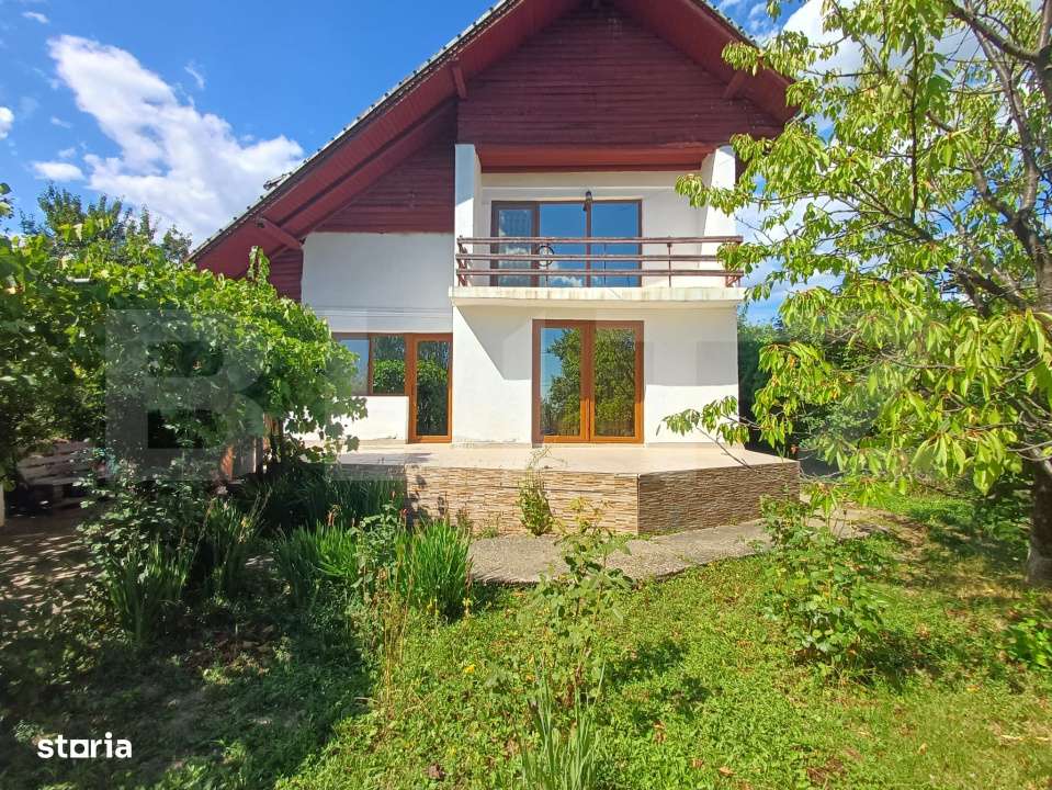 Casa plan parter plus etaj cu 6 camere, 250 mp si 2400 mp teren, zona - Imagine principală: 1/11